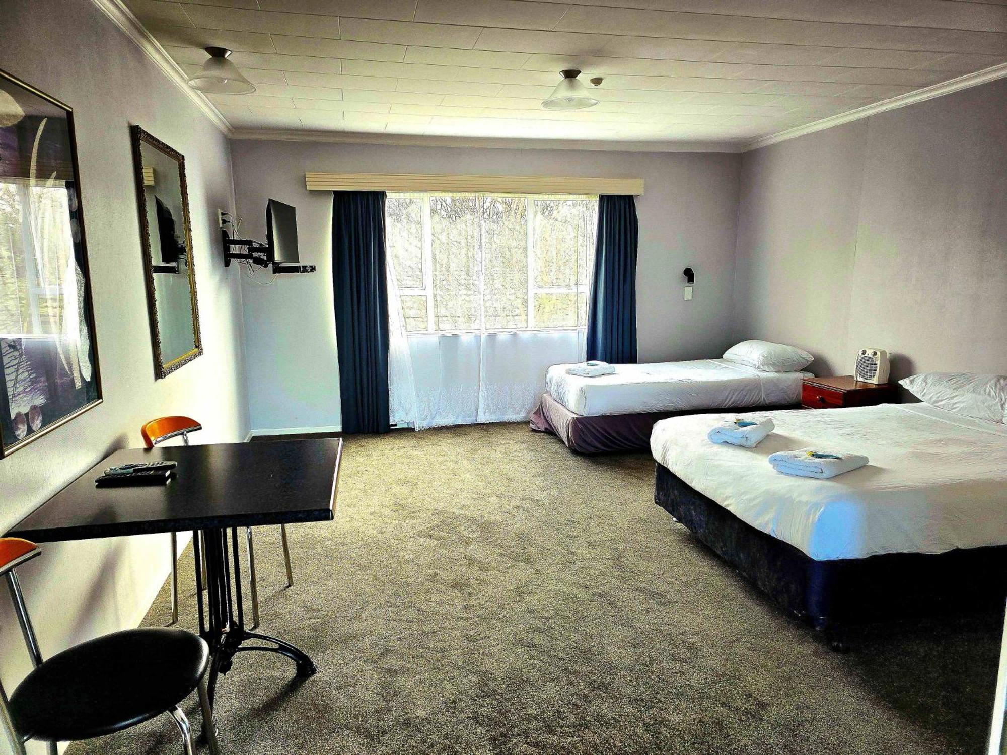 Putaruru Arms Motor Inn Extérieur photo